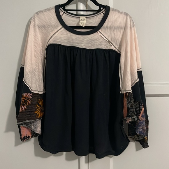 NWOT We The Free Friday Fever Tee Size M - Picture 4 of 4